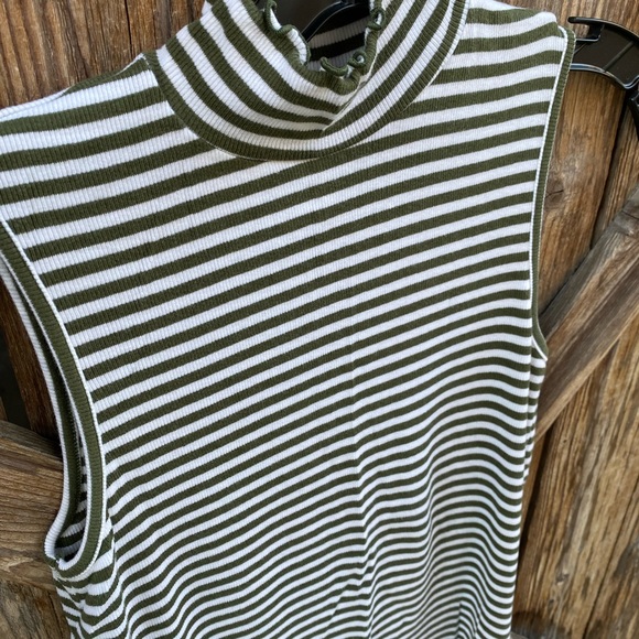GAP Featherweight Stipe Ribbed Sleeveless Mock-neck Top - Picture 6 of 7